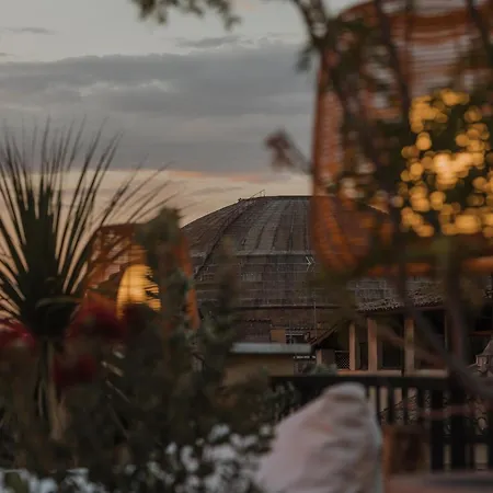 The Vista & Terrace 招待所